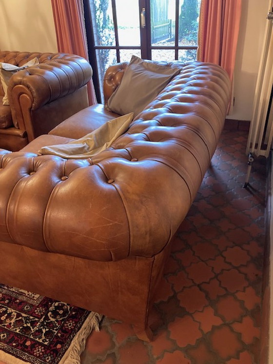 Image 1 of 3x Chesterfield sofa's