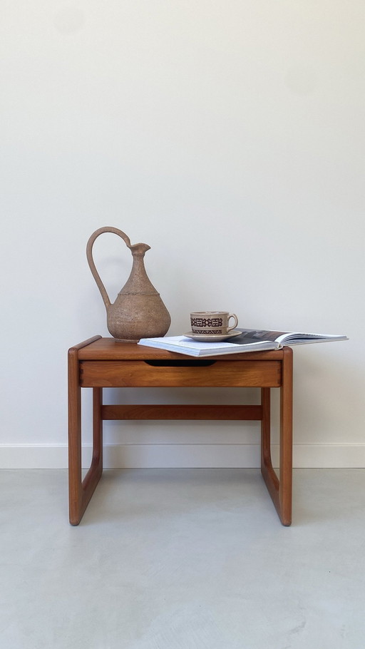 Vintage Teak Houten Bijzettafel / Kastje / Nachtkastje 