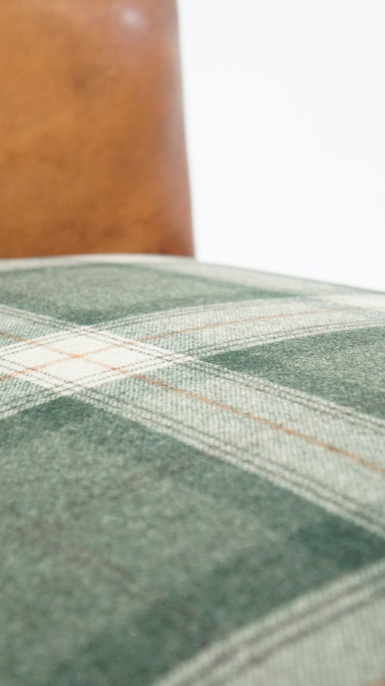 Image 1 of Daybed/Raambank Met Schapenleer En Wol