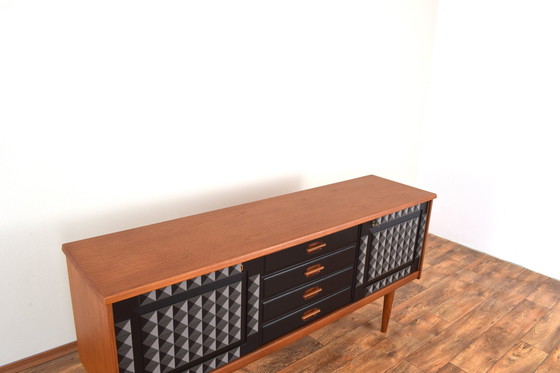 Image 1 of Mid Century Op-Art Handbeschilderd Teak Dressoir van Gustav Bahus, 1960S