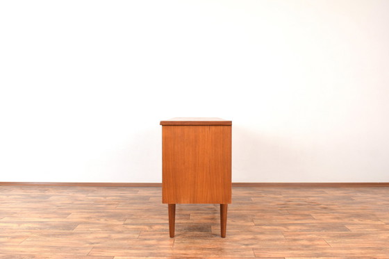 Image 1 of Mid Century Op-Art Handbeschilderd Teak Dressoir van Gustav Bahus, 1960S