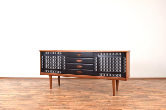 Image 1 of Mid Century Op-Art Handbeschilderd Teak Dressoir van Gustav Bahus, 1960S