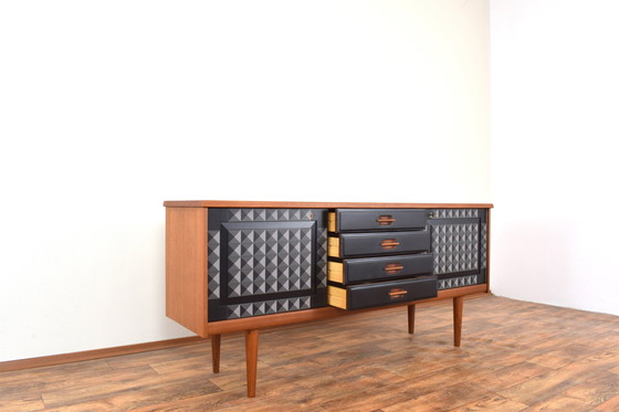 Image 1 of Mid Century Op-Art Handbeschilderd Teak Dressoir van Gustav Bahus, 1960S