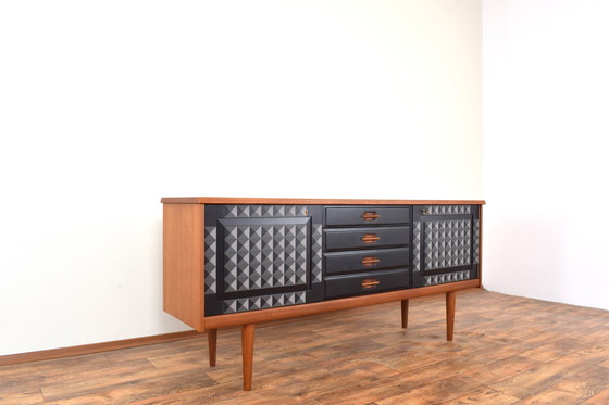 Image 1 of Mid Century Op-Art Handbeschilderd Teak Dressoir van Gustav Bahus, 1960S