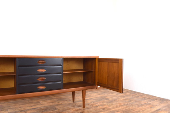 Image 1 of Mid Century Op-Art Handbeschilderd Teak Dressoir van Gustav Bahus, 1960S