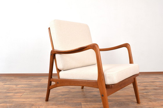 Image 1 of Mid Century Deense Teakhouten Loungestoel, 1960S.