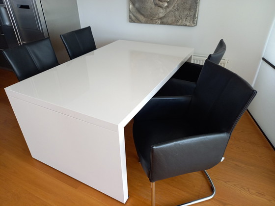 Image 1 of Ligne Roset eettafel