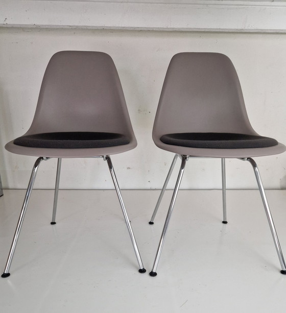 Image 1 of 2x Vitra DSX plastic side chair