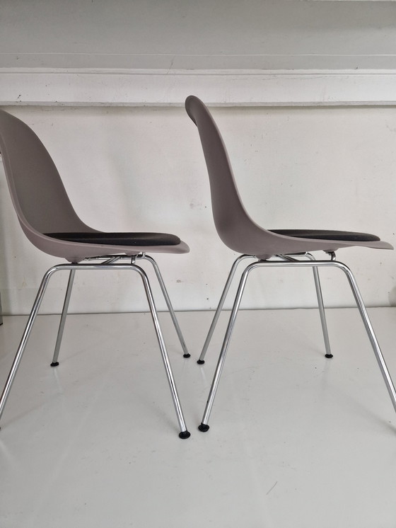 Image 1 of 2x Vitra DSX plastic side chair