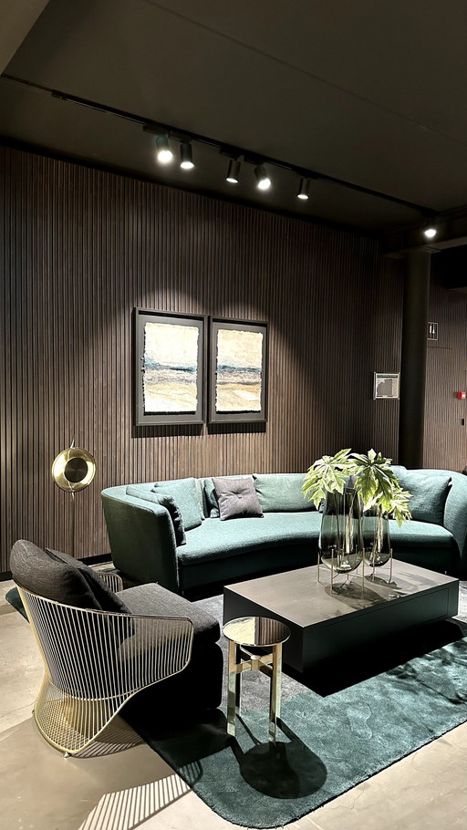 Minotti Seymour Bank - Ellis Coffee Table - Colette Armchair - Solid Console - Dibbets Karpet - Umo Art