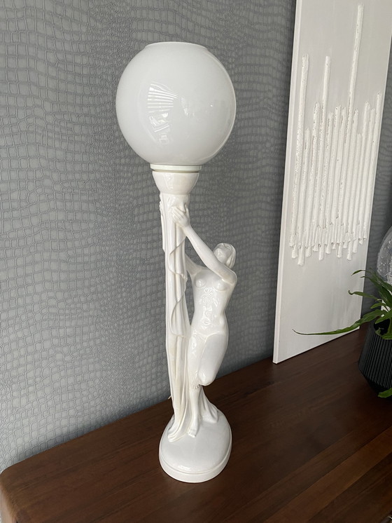 Image 1 of Vintage tafel lamp met glazen bol