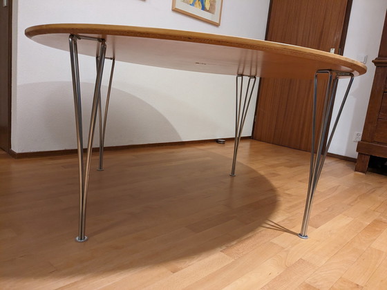 Image 1 of Fritz Hansen Piet Hein & Bruno Mathsson Supercircular eettafel