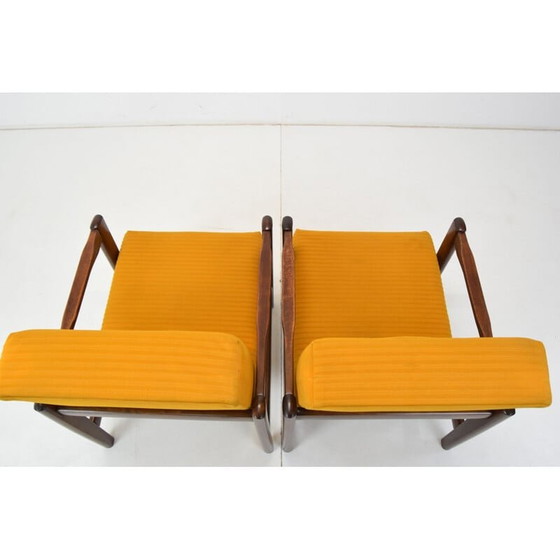 Image 1 of Paar houten en stoffen fauteuils uit de Mid Century, Tsjecho-Slowakije 1960