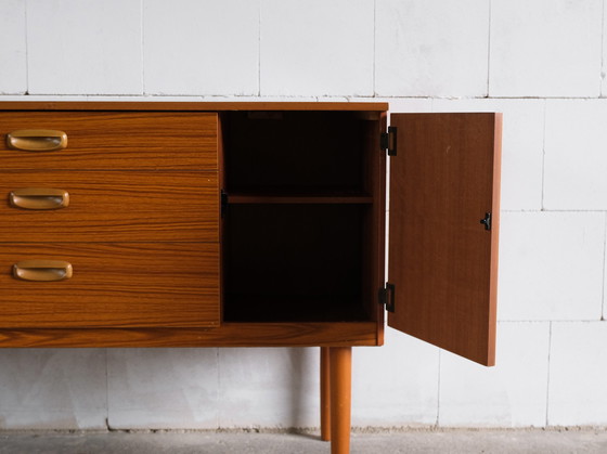 Image 1 of Vintage dressoir Mid-Century dressoir