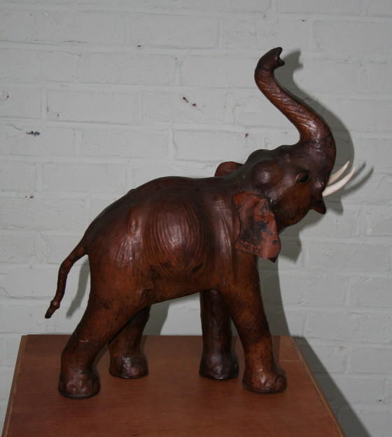 Image 1 of Grote Vintage Lederen Olifant