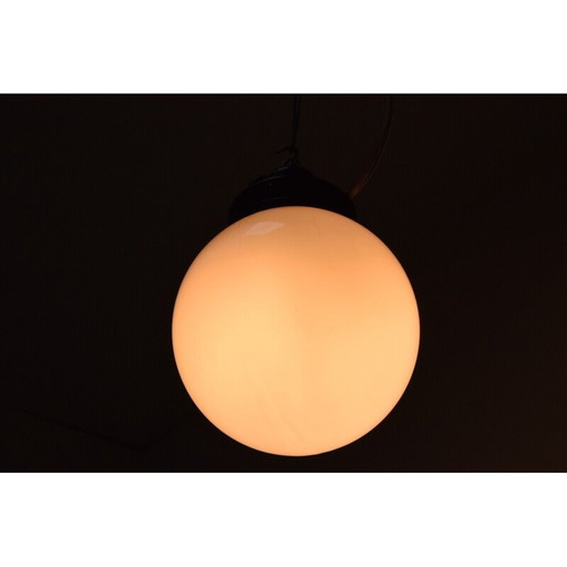 Vintage industriële glazen hanglamp, Tsjecho-Slowakije 1950