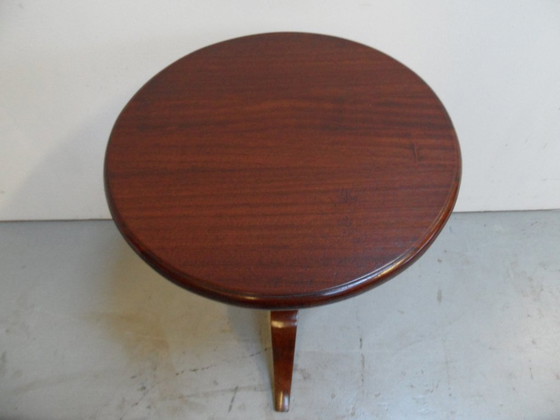 Image 1 of Vintage Ronde Mahonie Bijzet Tafel