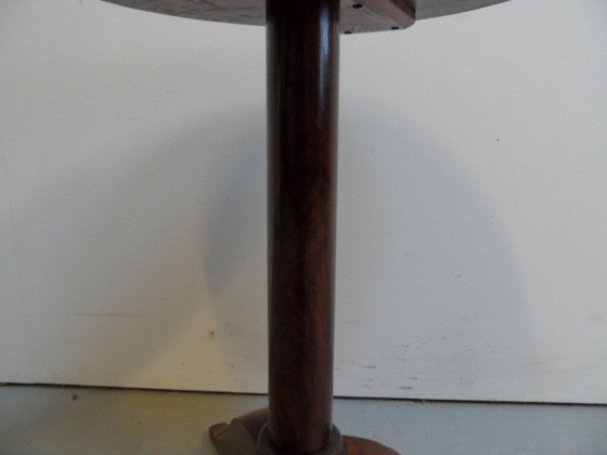 Image 1 of Vintage Ronde Mahonie Bijzet Tafel