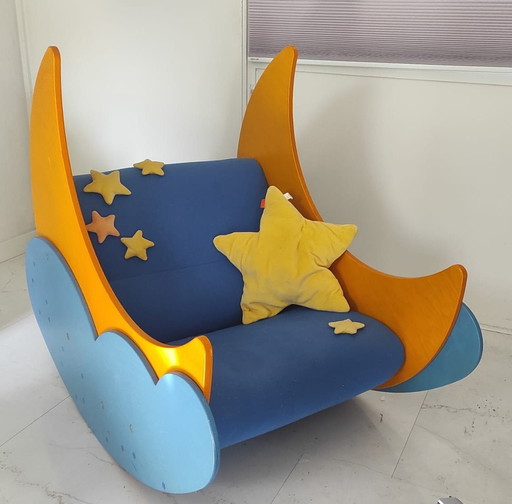 Kave Home Kinderfauteuil Met Uniek Sterren Patroon- Blauw En Oranje