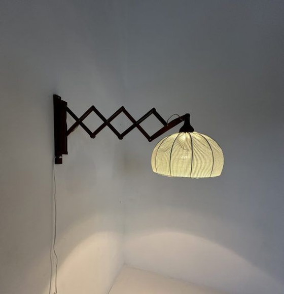 Image 1 of Vintage teakhouten schaar wandlamp , jaren 1960