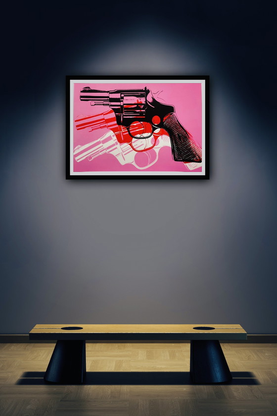 Image 1 of Andy Warhol: “Gun, 1981-1982”.