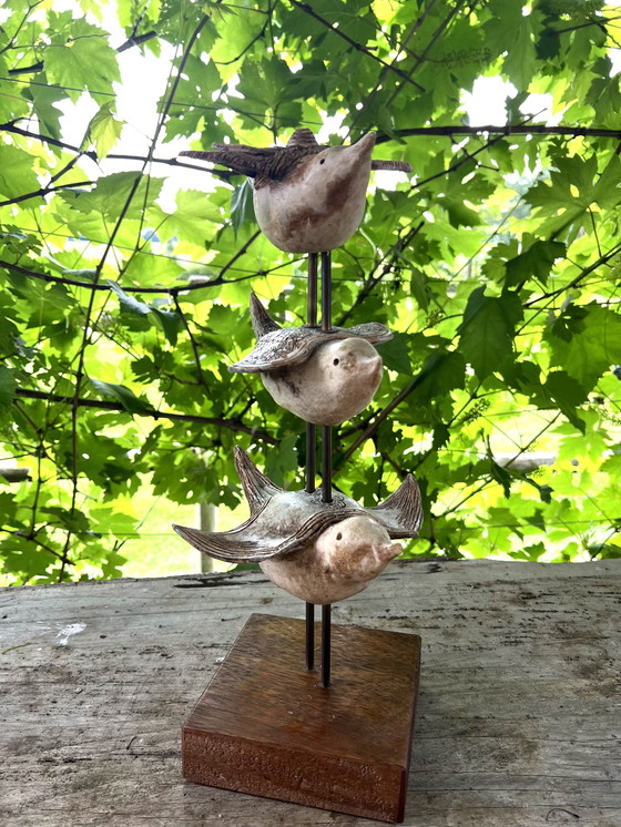 Image 1 of Sculptuur Houten beeld van drie vogels