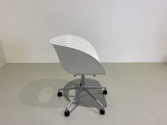 Image 1 of Vitra Tom Vac stoel