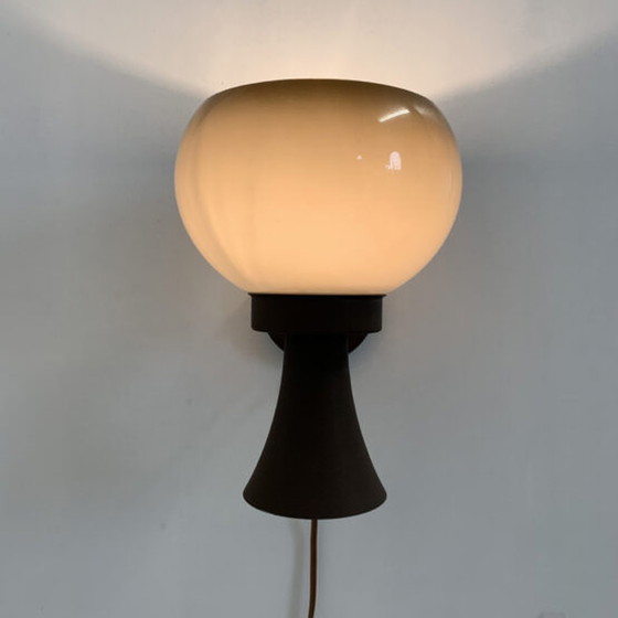 Image 1 of Mid-Century Design Paddestoel Wandlamp van Herda -1970's