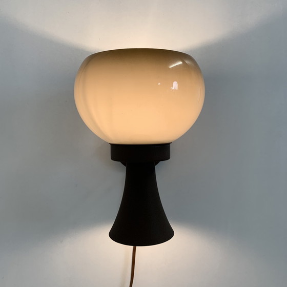 Image 1 of Mid-Century Design Paddestoel Wandlamp van Herda -1970's