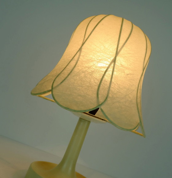 Image 1 of Mid Century Goldkant Cocoon tafellamp