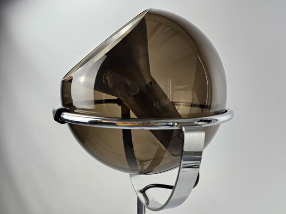 Image 1 of Raak Globe Vloerlamp van Frank Ligtelijn, 1960s