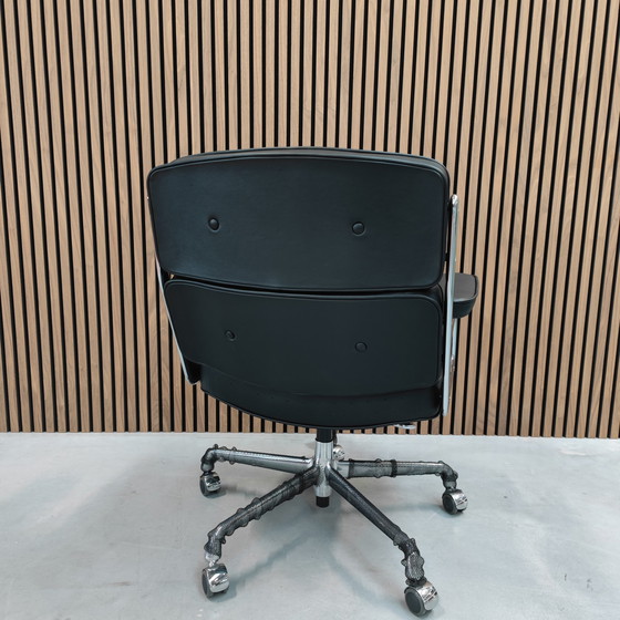 Image 1 of Vitra Lobby Chair ES 104