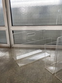 2 Plexiglas Lectuurbakken