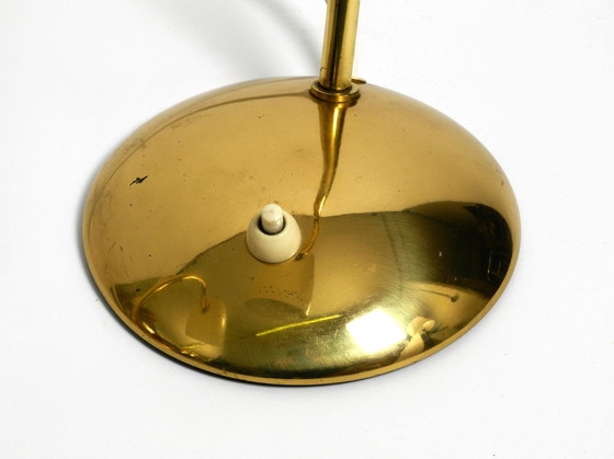 Image 1 of Paar prachtige Duitse Mid Century Moderne Messing Tafellampen met Metalen Kapjes