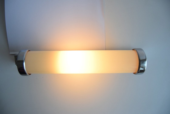 Image 1 of Bauhaus of Functionalistische wandlamp in chroom, jaren 1930
