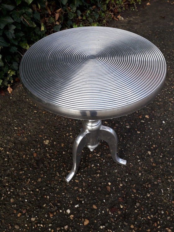 Image 1 of Aluminium koffietafel 55 cm hoog doorsnede 40 cm