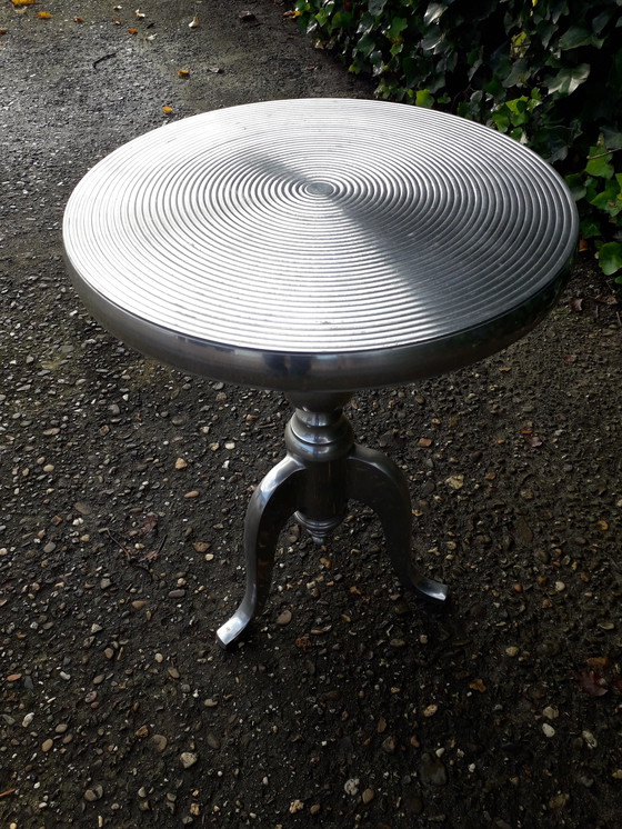 Image 1 of Aluminium koffietafel 55 cm hoog doorsnede 40 cm