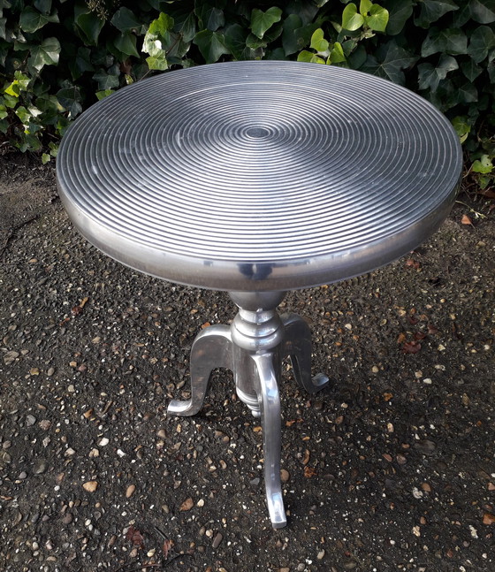 Image 1 of Aluminium koffietafel 55 cm hoog doorsnede 40 cm