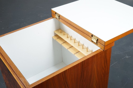 Image 1 of Vintage teakhouten barwagen, jaren 60