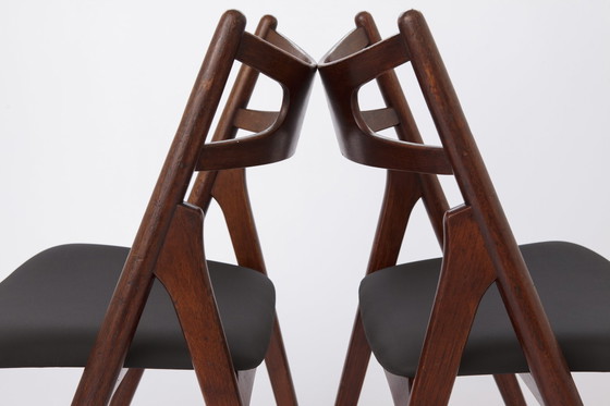 Image 1 of 2x Hans Wegner stoelen #CH29