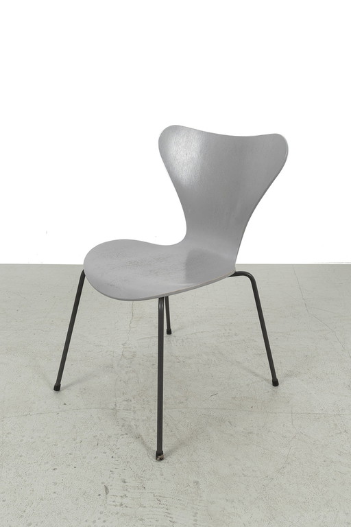 2x Arne Jacobsen voor Fritz Hansen stoel