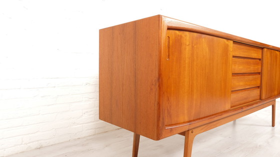 Image 1 of Vintage Dressoir | Schuifdeuren | Scandinavisch Design | 200 Cm