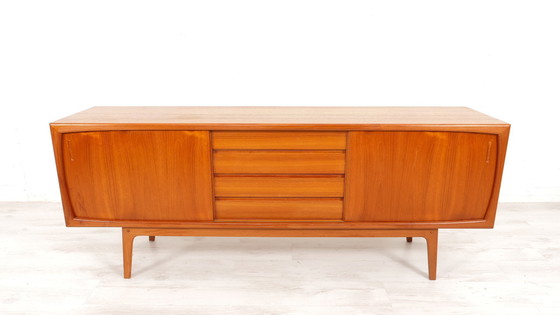 Image 1 of Vintage Dressoir | Schuifdeuren | Scandinavisch Design | 200 Cm