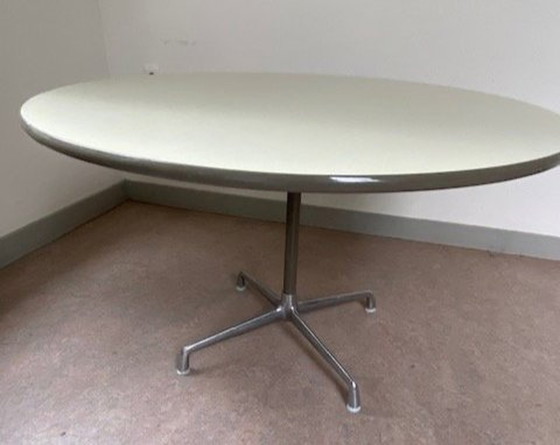 Image 1 of Herman Miller Eames Ronde Tafel