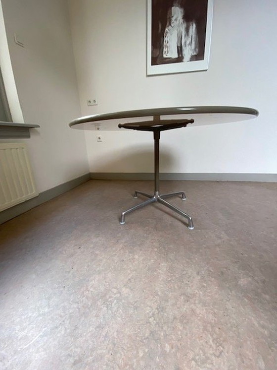 Image 1 of Herman Miller Eames Ronde Tafel