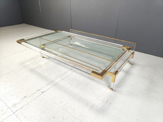 Image 1 of Vintage Lucite en messing schuifblad salontafel, 1970S