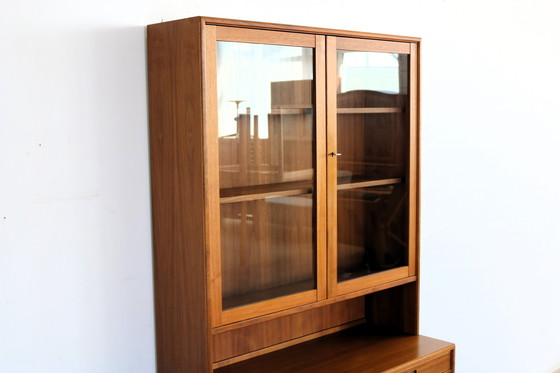 Image 1 of 1x vintage teak vitrinekast