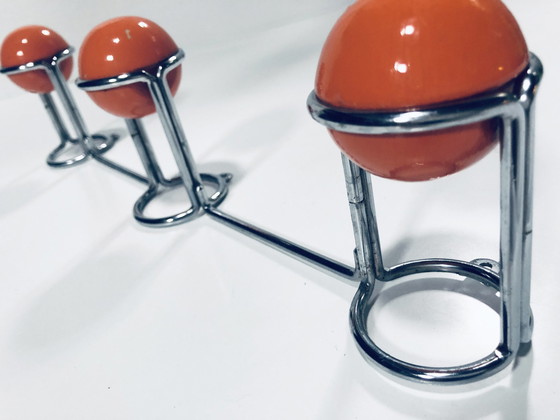 Image 1 of Vintage kapstok - verchroomd staal & hout - ruimtetijdperk - 1970