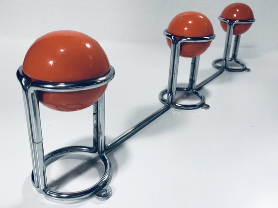 Image 1 of Vintage kapstok - verchroomd staal & hout - ruimtetijdperk - 1970