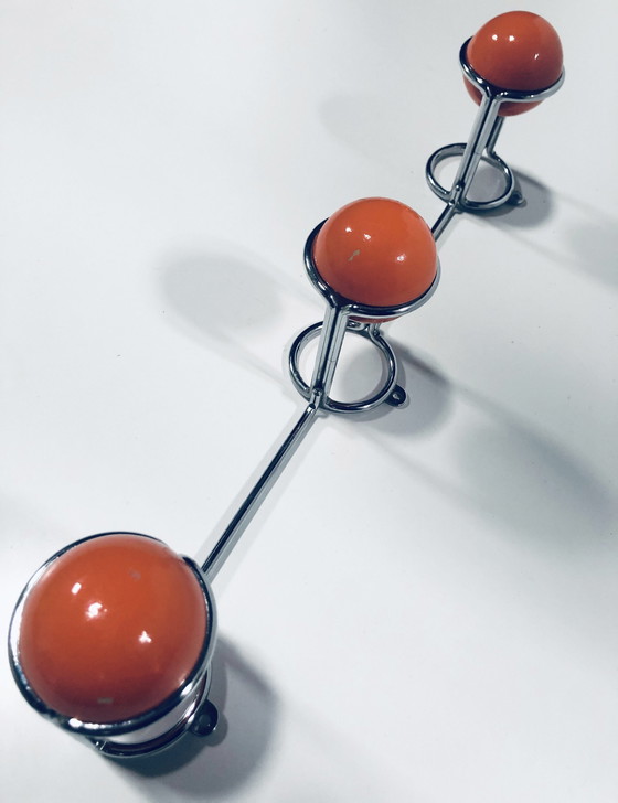 Image 1 of Vintage kapstok - verchroomd staal & hout - ruimtetijdperk - 1970